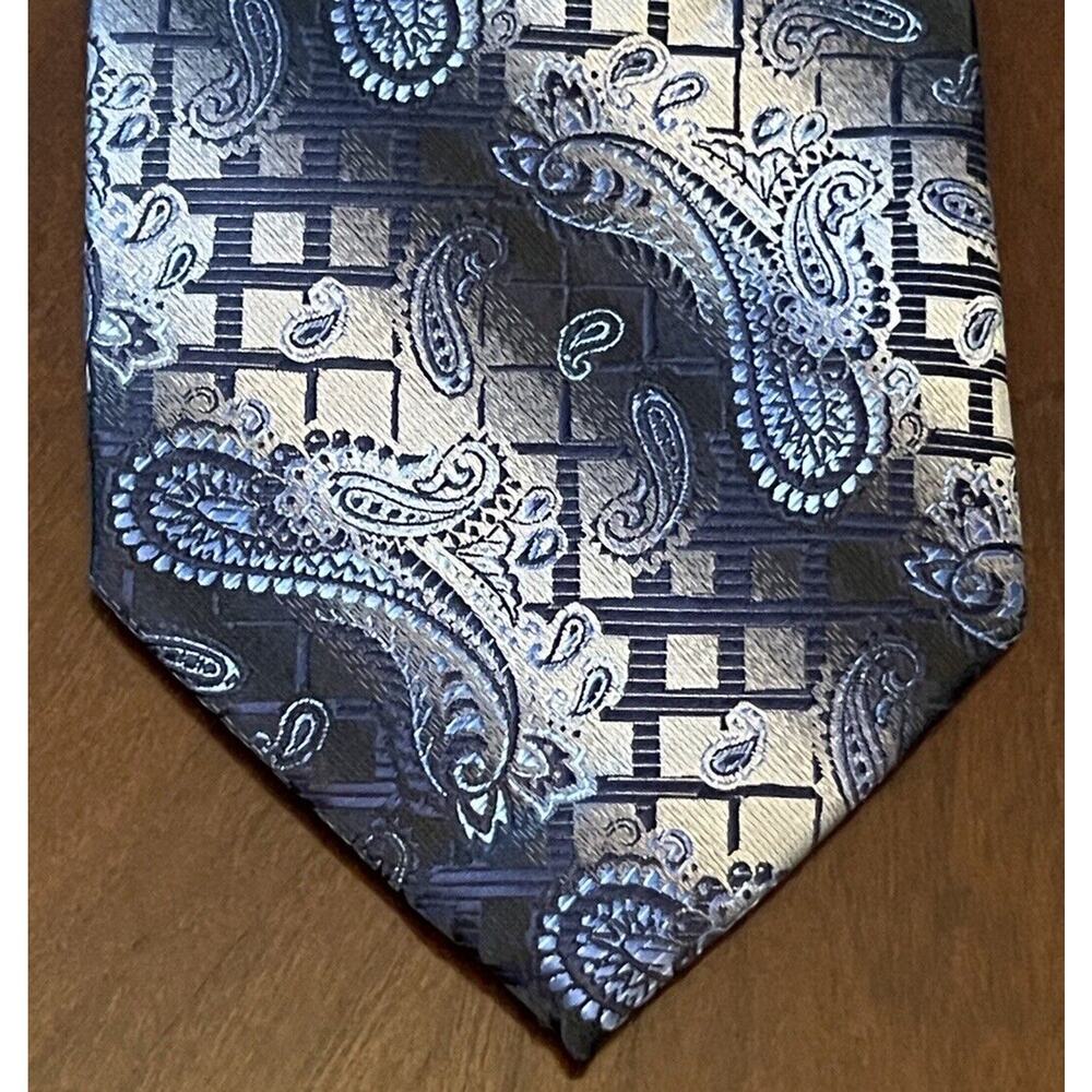 Daniel Ellissa Blue 100% Polyester Men’s Neck Tie Made In China
